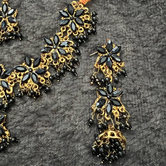 Indian Pakistani jhumka necklace earrings set - Picture 16 of 16